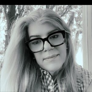 Meet your Posher, Ana